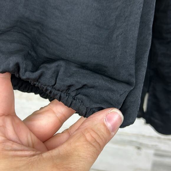 Vince Camuto Women’s XS Black Off-the-Shoulder Long Sleeve Blouse NEW - Picture 4 of 5